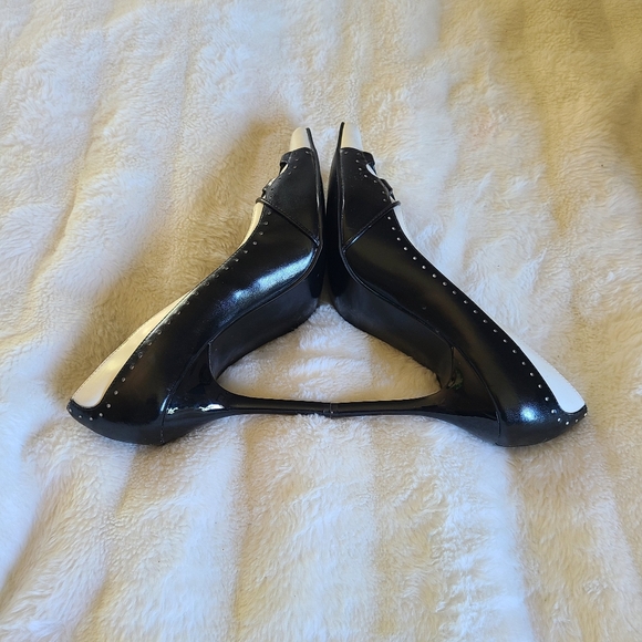 Vintage Fredericks of Hollywood Pumps - Picture 5 of 9